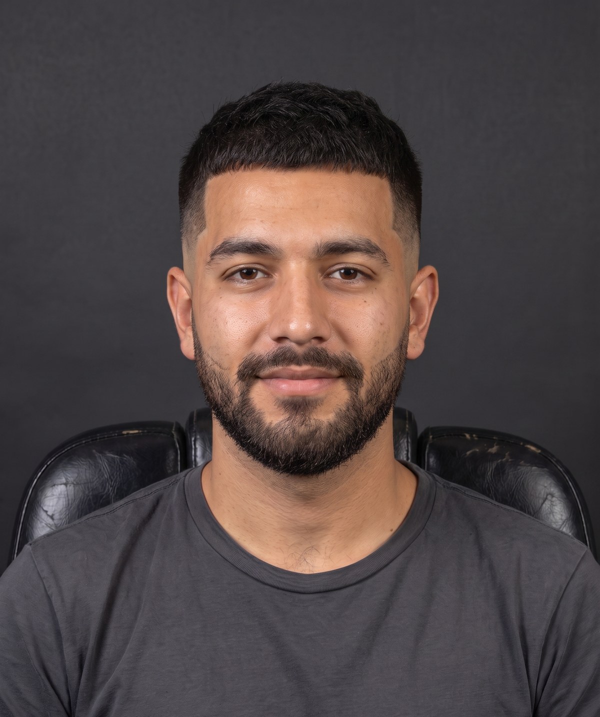 Nachher: frischer Fade mit konturiertem Bart, geschnitten im Amir Barbershop Köln